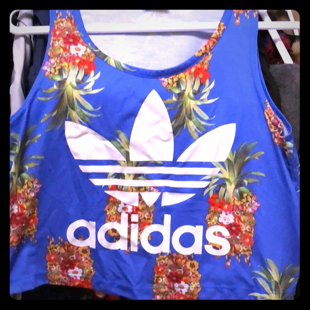 Adidas top